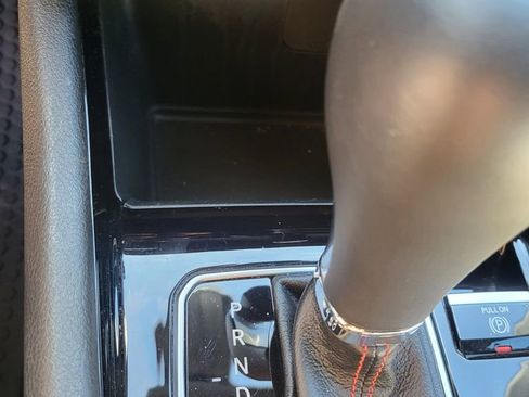 Used 2025 Jeep Compass Trailhawk image 9