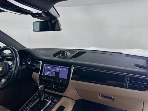 Used 2019 Porsche Macan image 30