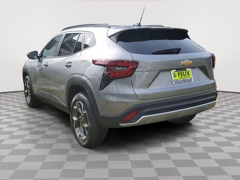 New 2026 Chevrolet Trax LT image 4