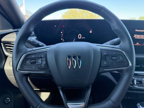 Used 2024 Buick Envista Sport Touring w/ Convenience I Package image 22