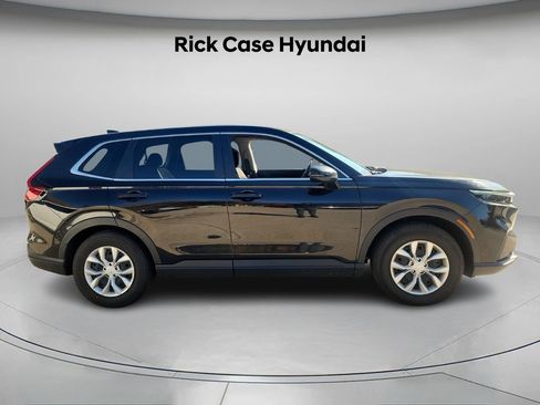 Used 2025 Honda CR-V LX image 4