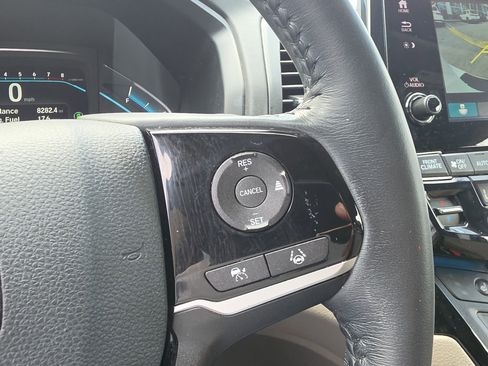 Certified 2023 Honda Odyssey Touring image 24