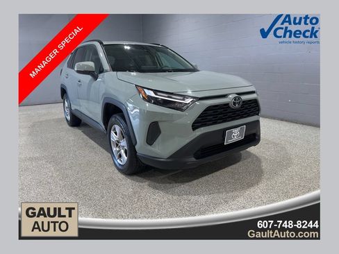 Certified 2022 Toyota RAV4 XLE w/ Convenience Package AWD/4WD image 1
