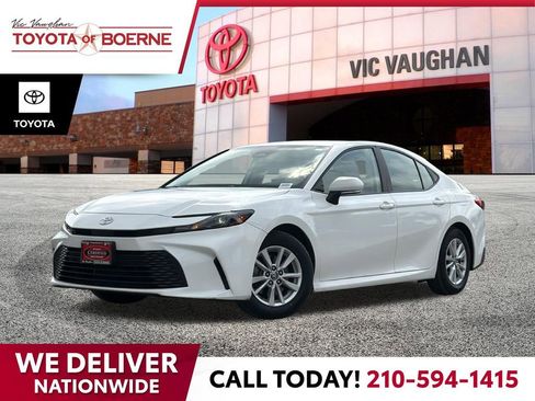 Certified 2025 Toyota Camry LE image 1