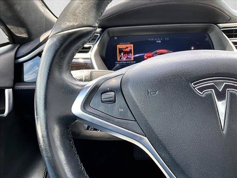 Used 2017 Tesla Model S 75 RWD image 18