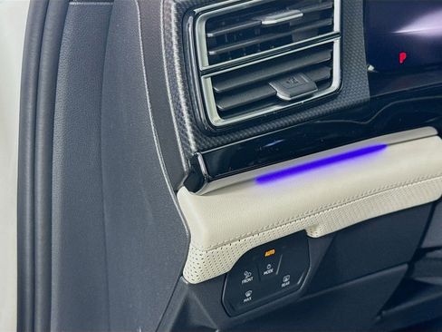 Used 2025 Volkswagen Atlas Cross Sport SEL Premium R-Line image 10