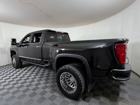 Used 2024 Chevrolet Silverado 3500 High Country w/ Technology Package AWD/4WD image 3