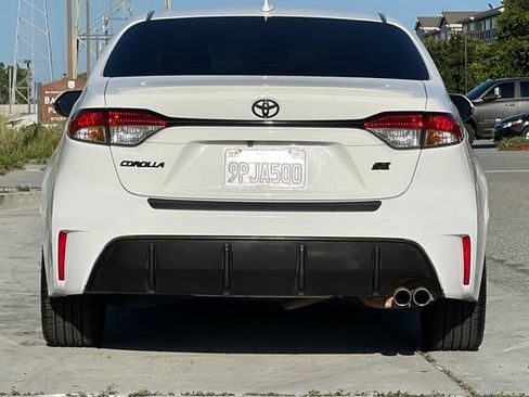 Used 2024 Toyota Corolla SE w/ SE Premium Package FWD image 5