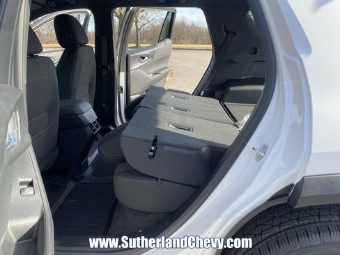 New 2026 Chevrolet Equinox LT w/ LPO, Floor Liner Package image 38