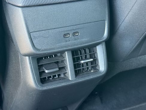 Used 2026 Chevrolet Equinox LT FWD image 13
