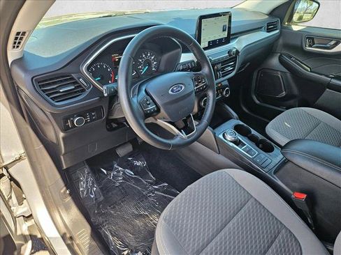 Used 2022 Ford Escape SE w/ Convenience Package FWD image 11