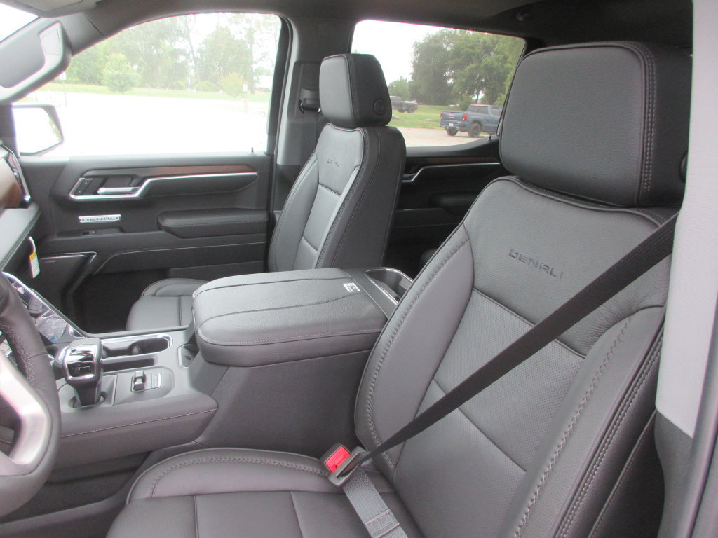 New 2026 GMC Sierra 1500 Denali AWD/4WD image 16