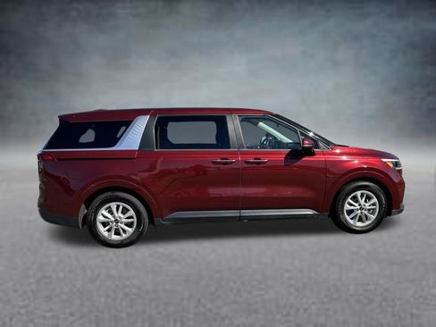 Used 2024 Kia Carnival LX FWD image 8