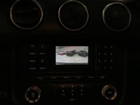 Used 2018 Ford Mustang Coupe RWD image 16