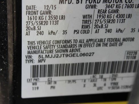 Used 2016 Lincoln Navigator Select AWD/4WD image 12