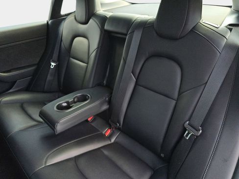 Used 2022 Tesla Model 3 RWD image 17