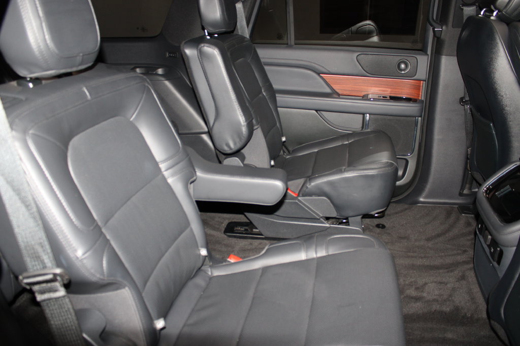 Used 2024 Lincoln Navigator Premiere AWD/4WD image 22