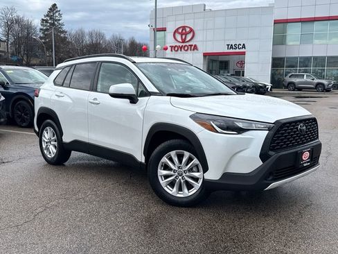 Used 2023 Toyota Corolla Cross LE w/ Moonroof Package image 1