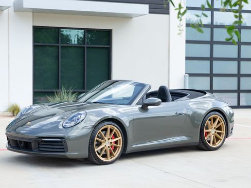 Used 2021 Porsche 911 Carrera S w/ Premium Package RWD image 1