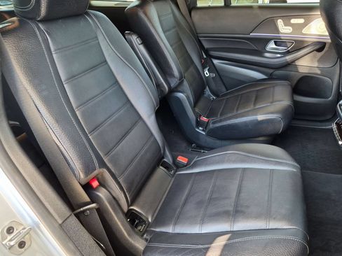 Used 2025 Mercedes-Benz GLS 580 4MATIC image 27