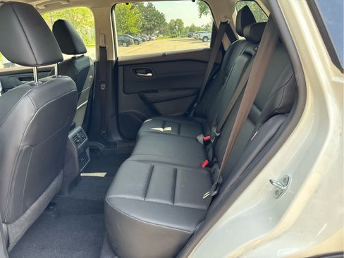 Used 2023 Nissan Rogue SV w/ SV Premium B Package AWD/4WD image 8