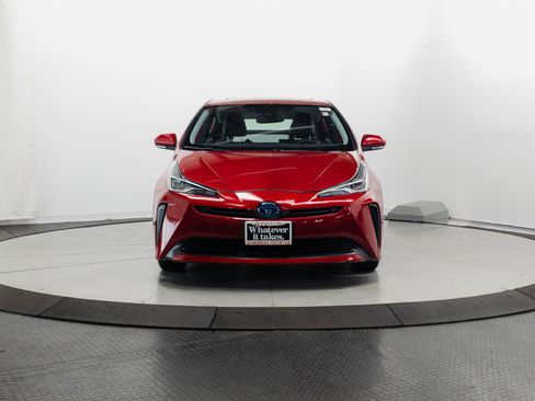 Used 2021 Toyota Prius Limited w/ Premium Convenience Package image 2