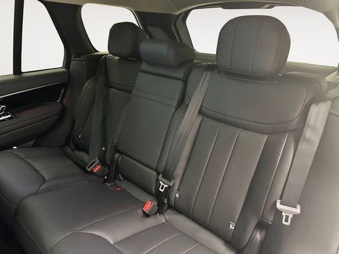 New 2026 Land Rover Range Rover SE AWD/4WD image 13