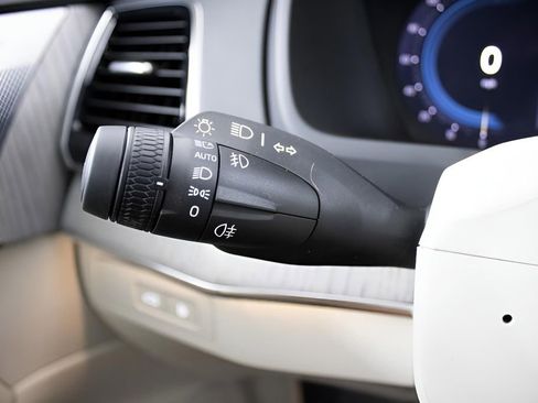 New 2025 Volvo XC90 T8 Plus w/ Protection Package Premier image 19