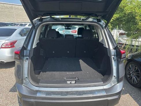 Certified 2026 Nissan Rogue SV FWD image 6