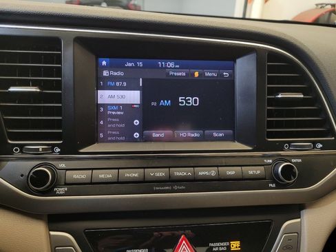 Used 2018 Hyundai Elantra SEL image 27