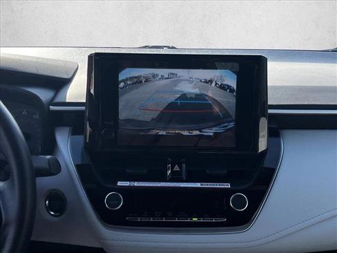 Certified 2025 Toyota Corolla SE image 14