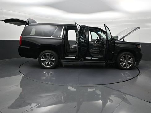 Used 2019 Chevrolet Suburban LT AWD/4WD image 32