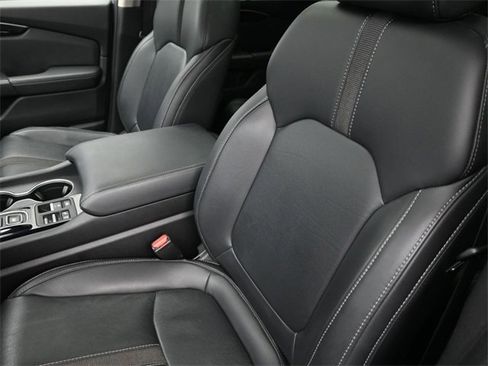 Used 2023 Honda Pilot Touring image 18