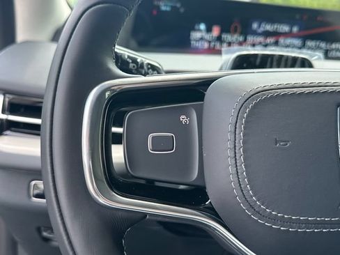 New 2026 Lincoln Navigator L Reserve AWD/4WD image 23