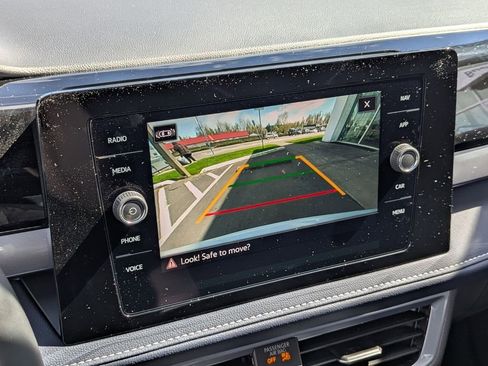 New 2026 Volkswagen Taos SEL image 19