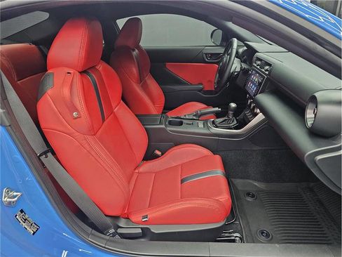 Used 2023 Toyota GR86 w/ ALL Weather Mat Package (TMS) image 12