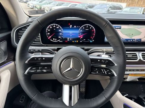New 2026 Mercedes-Benz GLS 450 4MATIC image 17