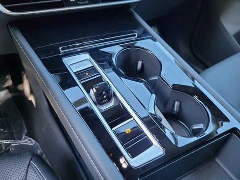 New 2025 Volkswagen Atlas SE AWD/4WD image 21