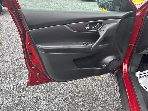 Used 2016 Nissan Rogue S AWD/4WD image 17