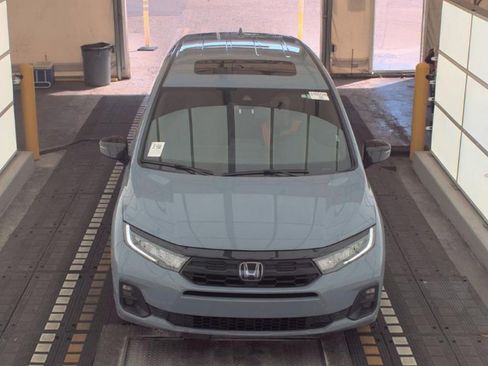 Used 2025 Honda Odyssey Sport-L image 2