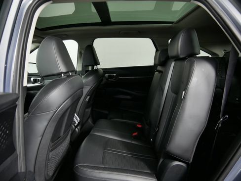 Used 2024 Kia Sorento S w/ Panoramic Sunroof Package AWD/4WD image 18