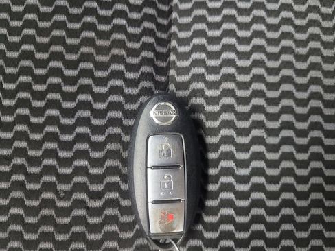 Used 2015 Nissan Juke S image 32