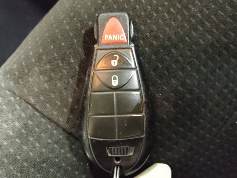 Used 2016 Dodge Grand Caravan American Value Package image 32