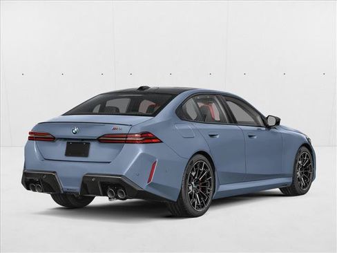 New 2027 BMW M5 AWD/4WD image 2