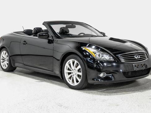 Used 2011 INFINITI G37 Convertible w/ Premium Pkg RWD image 4