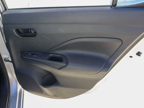 Used 2025 Nissan Versa S w/ Trunk Package image 22