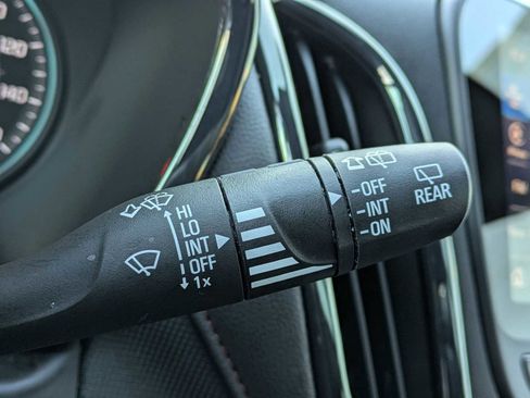 Used 2024 Chevrolet Equinox RS w/ RS Leather Package image 25