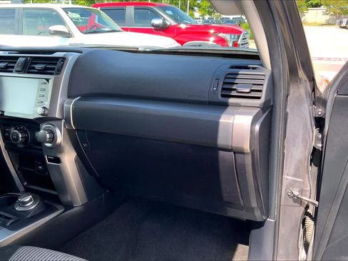 Used 2023 Toyota 4Runner SR5 AWD/4WD image 18