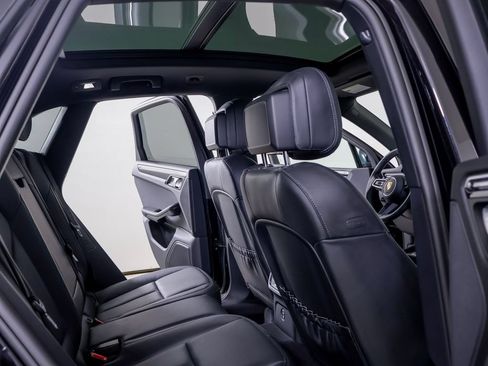 Certified 2023 Porsche Macan S AWD/4WD image 9