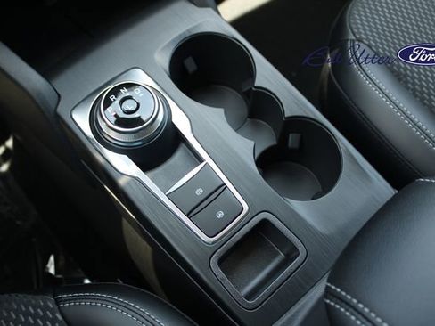 New 2025 Ford Escape SE image 12